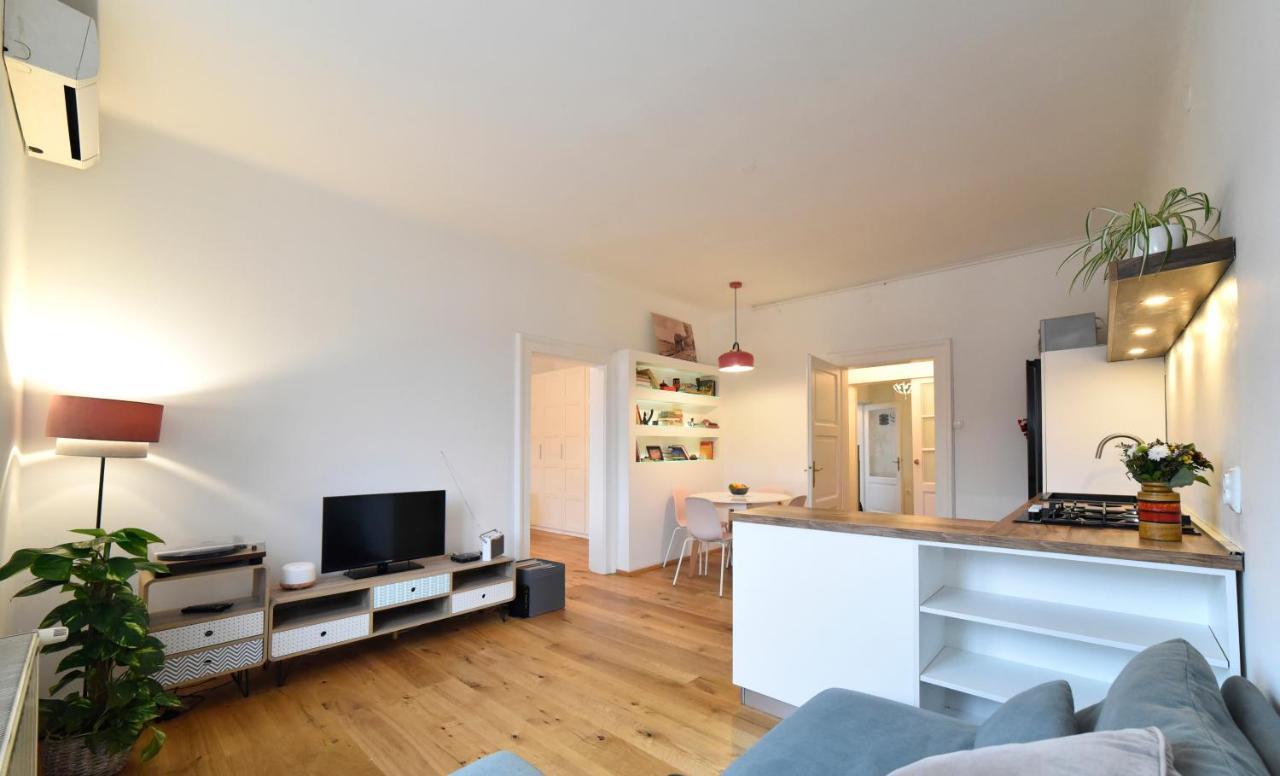 Cosy Lu Apartment Zagabria Esterno foto